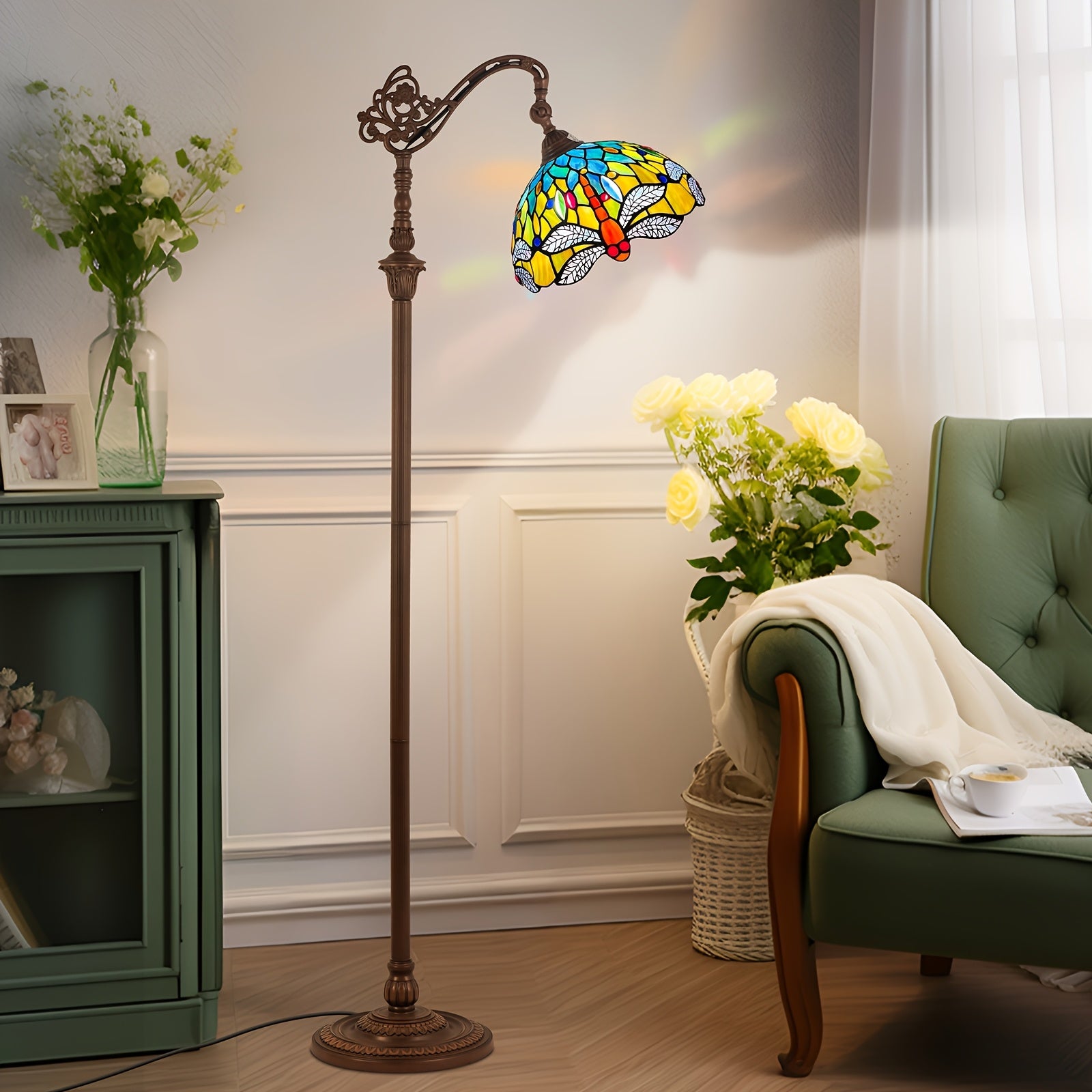 Lámpara de Pie Vintage con Pantalla de Cristal Satinado y Cuello Ajustable