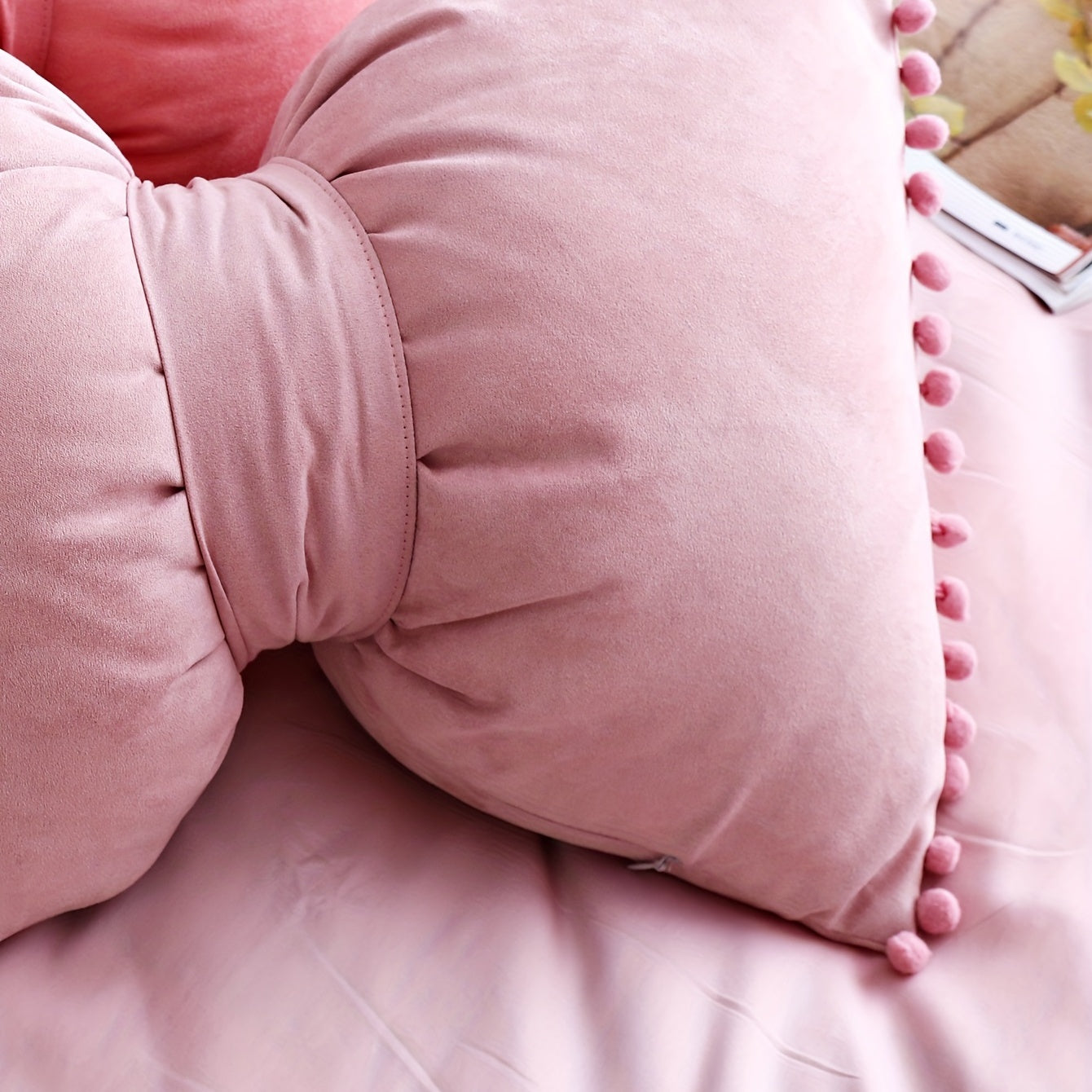 Funda de Cojín Suave con Lazo y Pom Pom de Poliéster