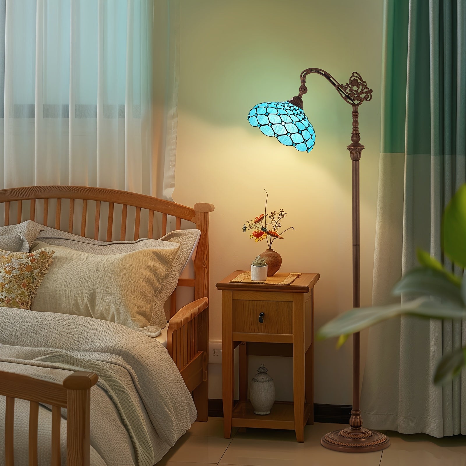 Lámpara de Pie Vintage con Pantalla de Cristal Satinado y Cuello Ajustable