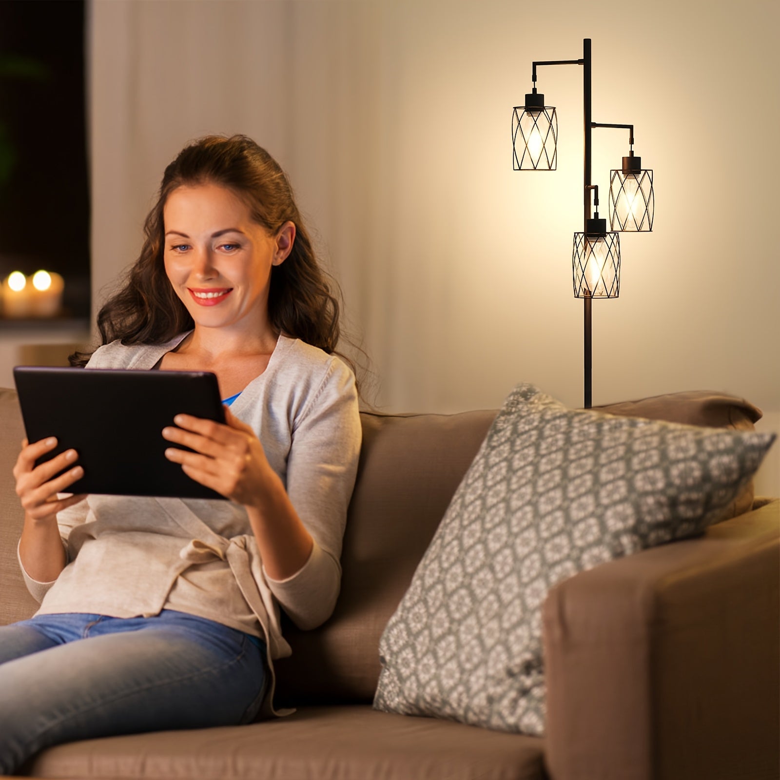 Lámpara de Pie Moderna con Pantalla de Vidrio y Interruptor de Pie