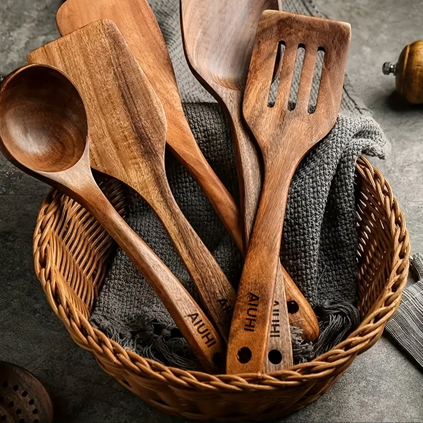 Set de cucharas y utensilios de cocina de madera