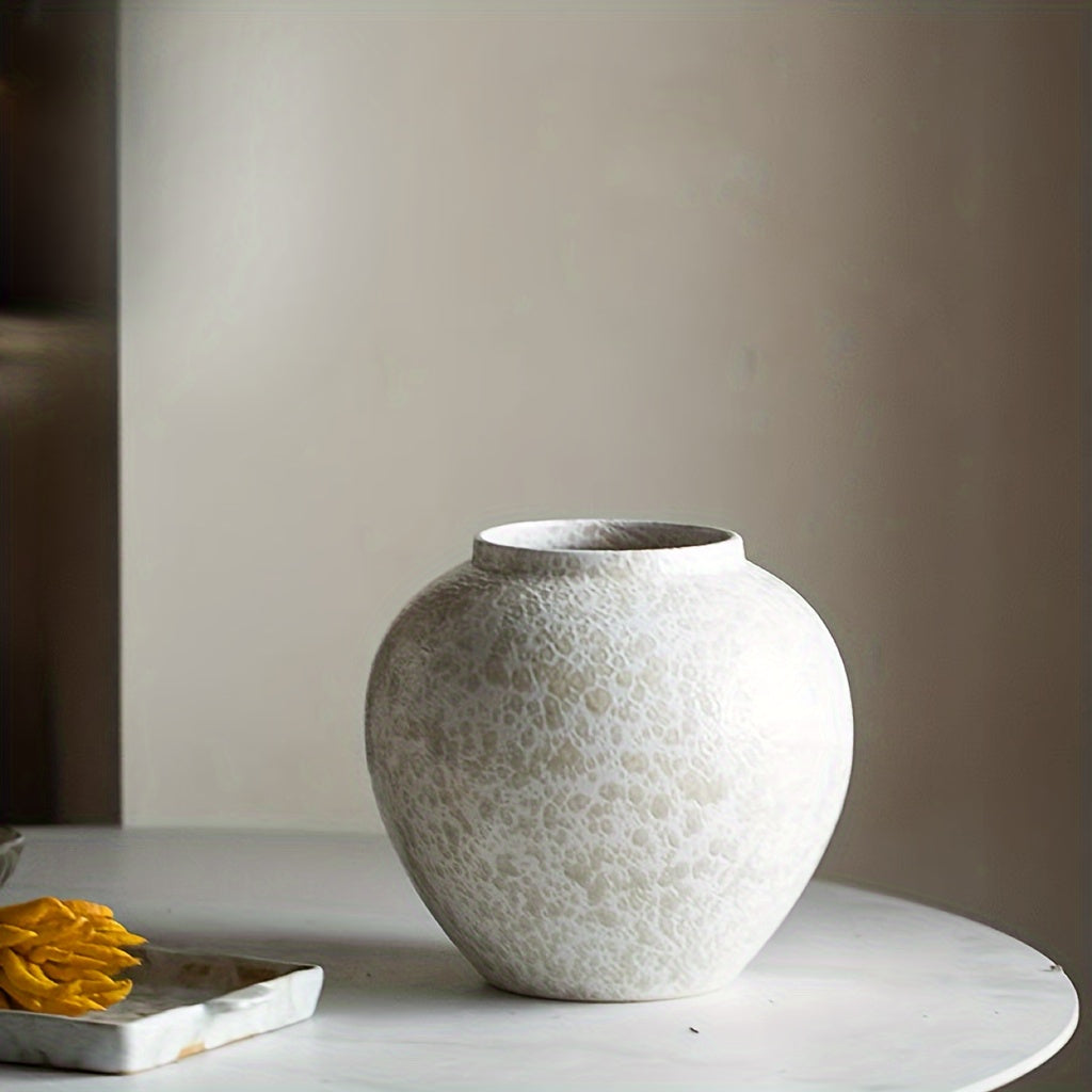 Jarrón de Cerámica Blanco con Diseño Texturizado para Decoración
