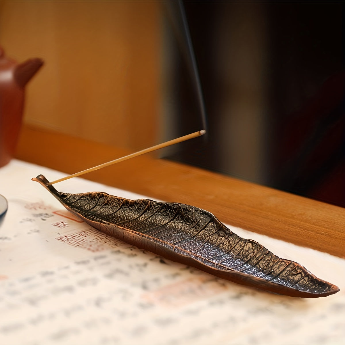 Porta Incienso de Metal en Forma de Hoja - Decoración Japonesa