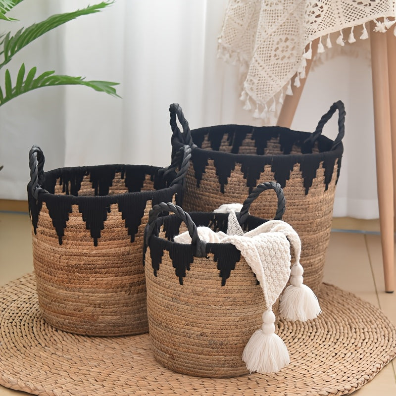 Cesta de Almacenaje Tejida a Mano con Asas Negras y Borlas Blancas