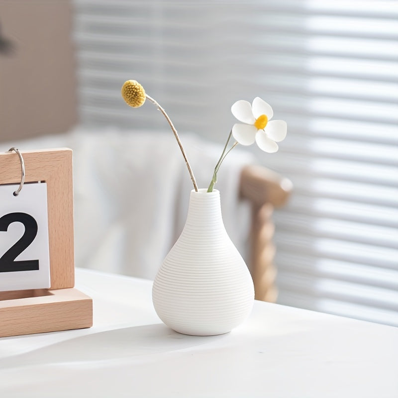 Jarrón Cerámico Bohemio con Diseño Moderno a Rayas