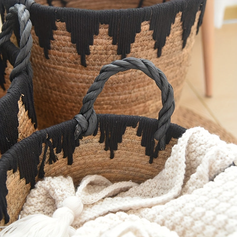Cesta de Almacenaje Tejida a Mano con Asas Negras y Borlas Blancas