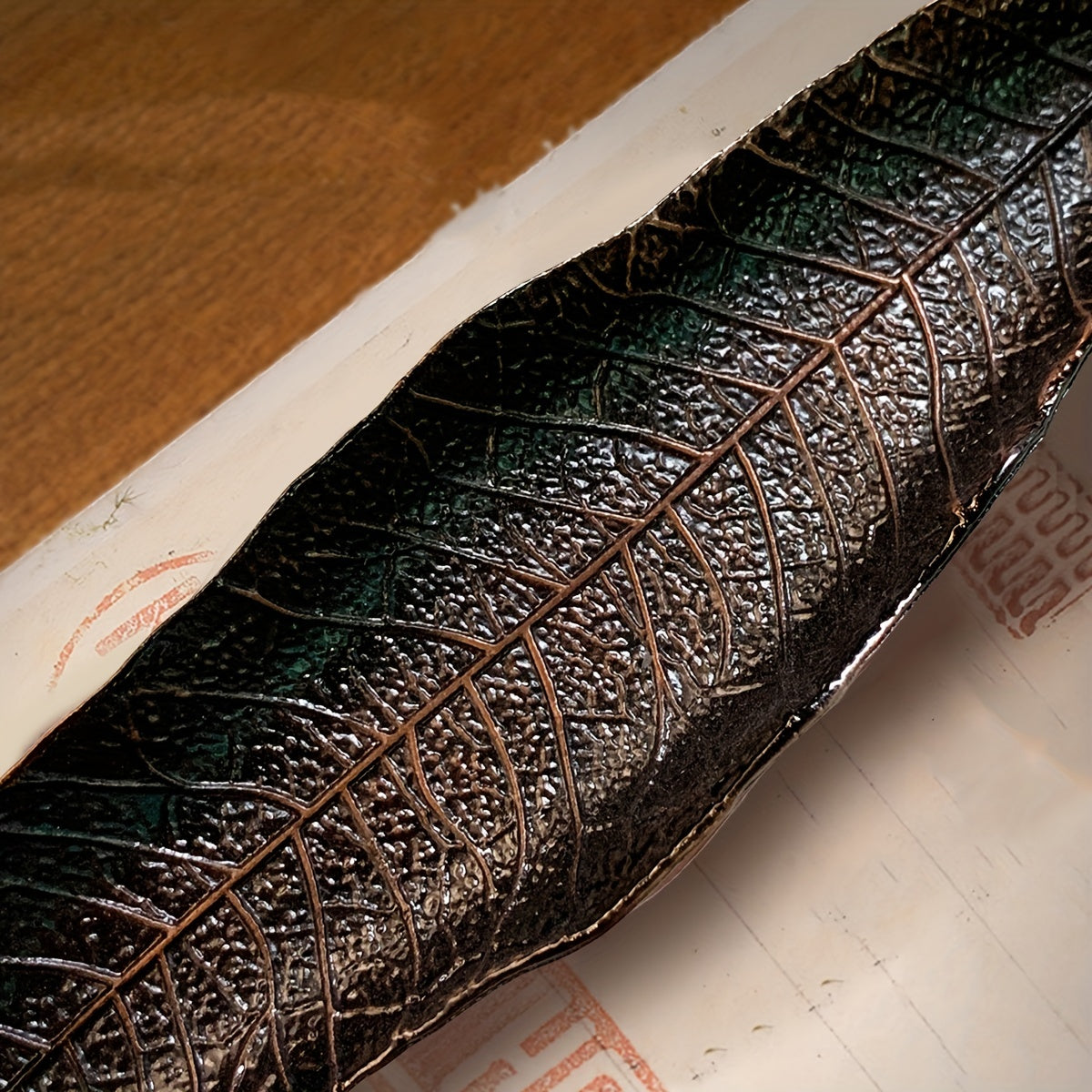 Porta Incienso de Metal en Forma de Hoja - Decoración Japonesa