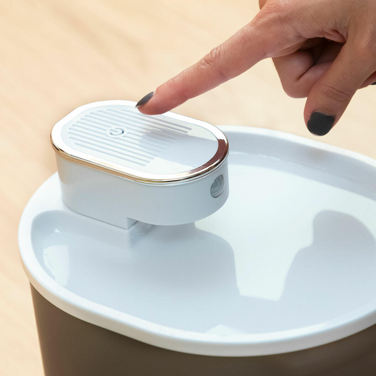 Fuente para gatos recargable con sensor 3 L